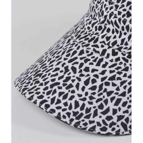 Lululemon Run Lightweight Cap Hat Black White NWOT - Picture 6 of 12